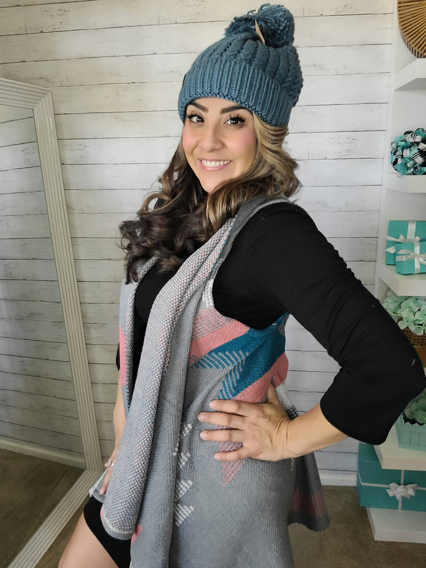 Anniversary Cable Knit Vest 2